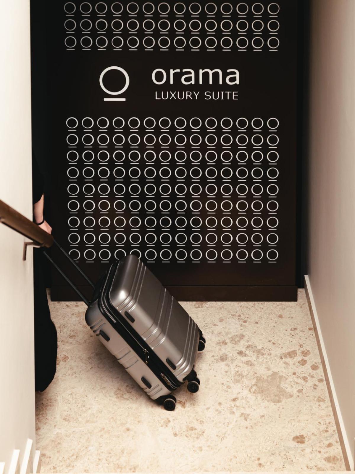 Orama Luxury Suite 3 Bedrooms With Private Pool แอร์ซอนิสซอส ภายนอก รูปภาพ